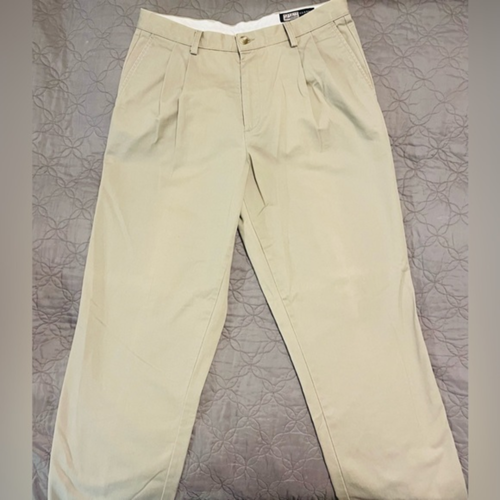 Levi Strauss Men’s Jeans Classic Fit Beige Khaki Classic Pleat‎ Size 33X32